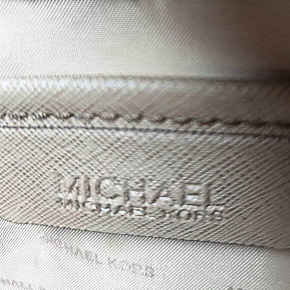 Pre-owned Michael Kors Quinn Large Saffiano Leather Satchel - Picture 5 of 5